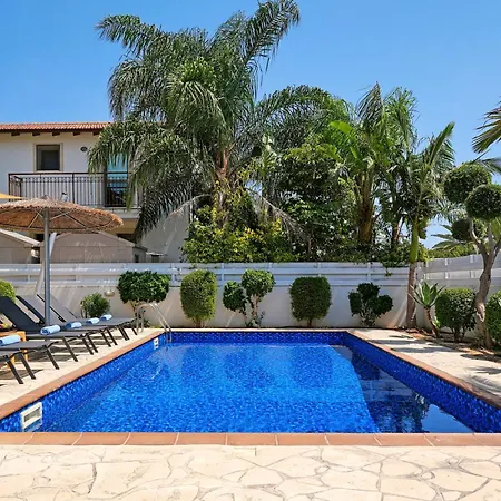 Evia - Walking To Med Sea *