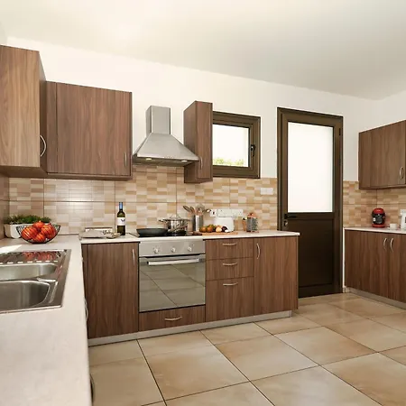 Villa Evia - Walking To Med Sea Ayía Nápa