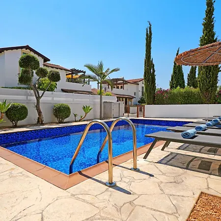 Villa Evia - Walking To Med Sea Ayia Napa