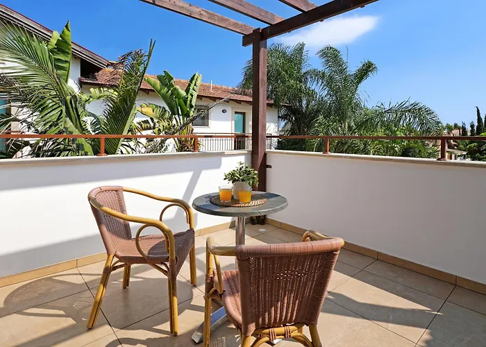 Evia - Walking To Med Sea Villa Ayia Napa