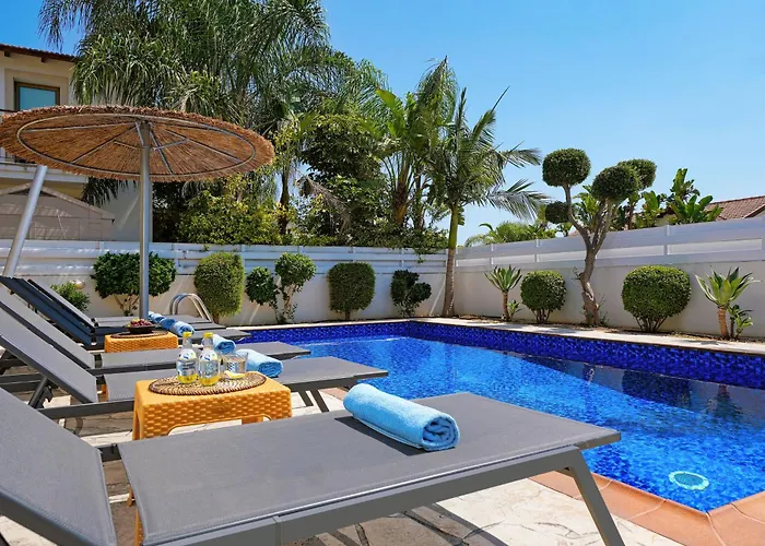 Evia - Walking To Med Sea * Ayia Napa