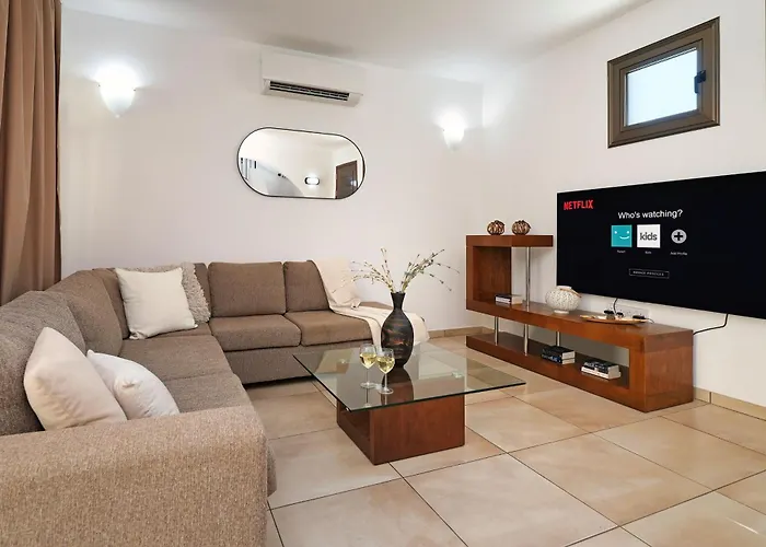 Evia - Walking To Med Sea Villa Ayia Napa