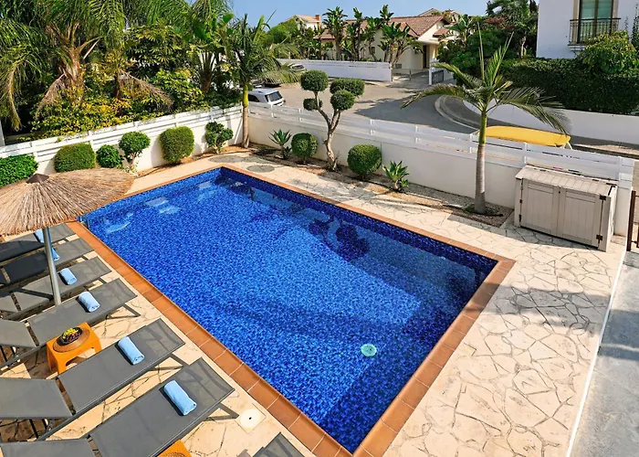 Evia - Walking To Med Sea