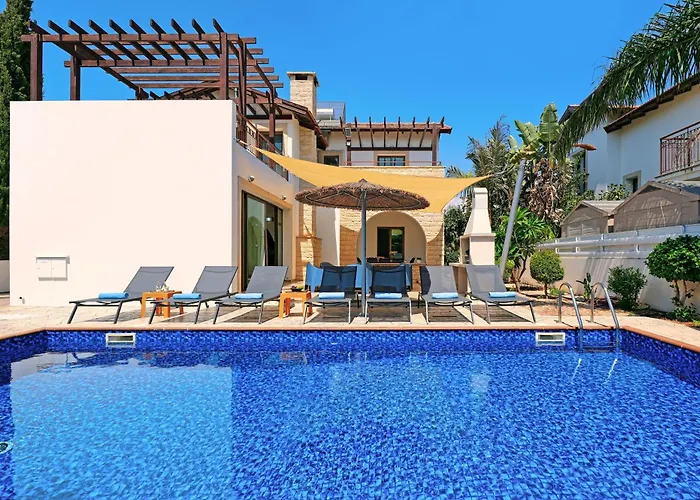 Evia - Walking To Med Sea Ayia Napa