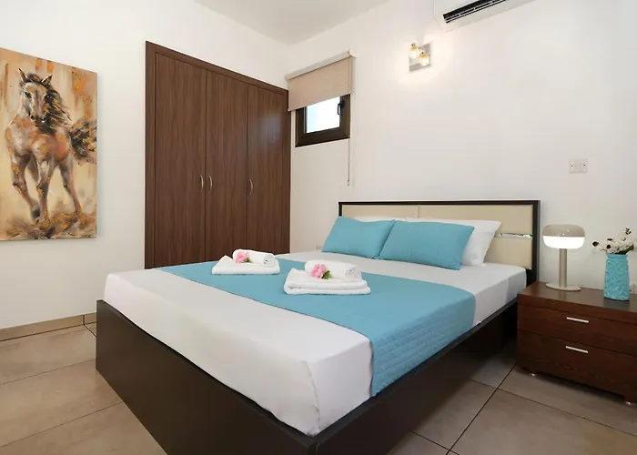 Evia - Walking To Med Sea Villa Ayia Napa