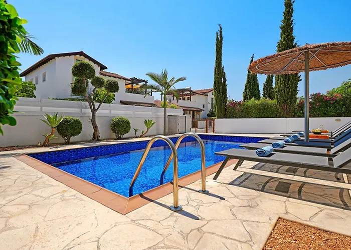 Villa Evia - Walking To Med Sea Ayia Napa