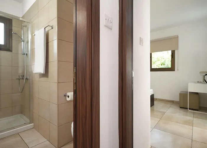 Evia - Walking To Med Sea Vila *