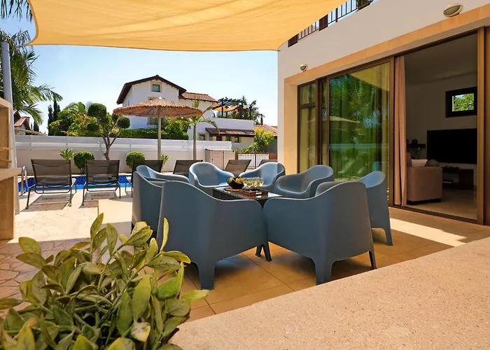 Evia - Walking To Med Sea *